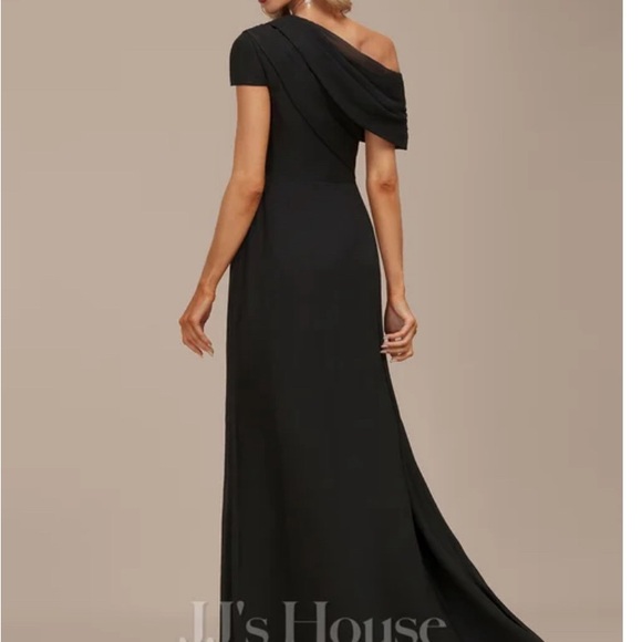 A-line Asymmetrical Floor-Length Chiffon Evening Dress. Worn once. Size 10. - Picture 3 of 3